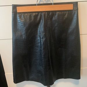 CHICWISH Faux Leather Skirt